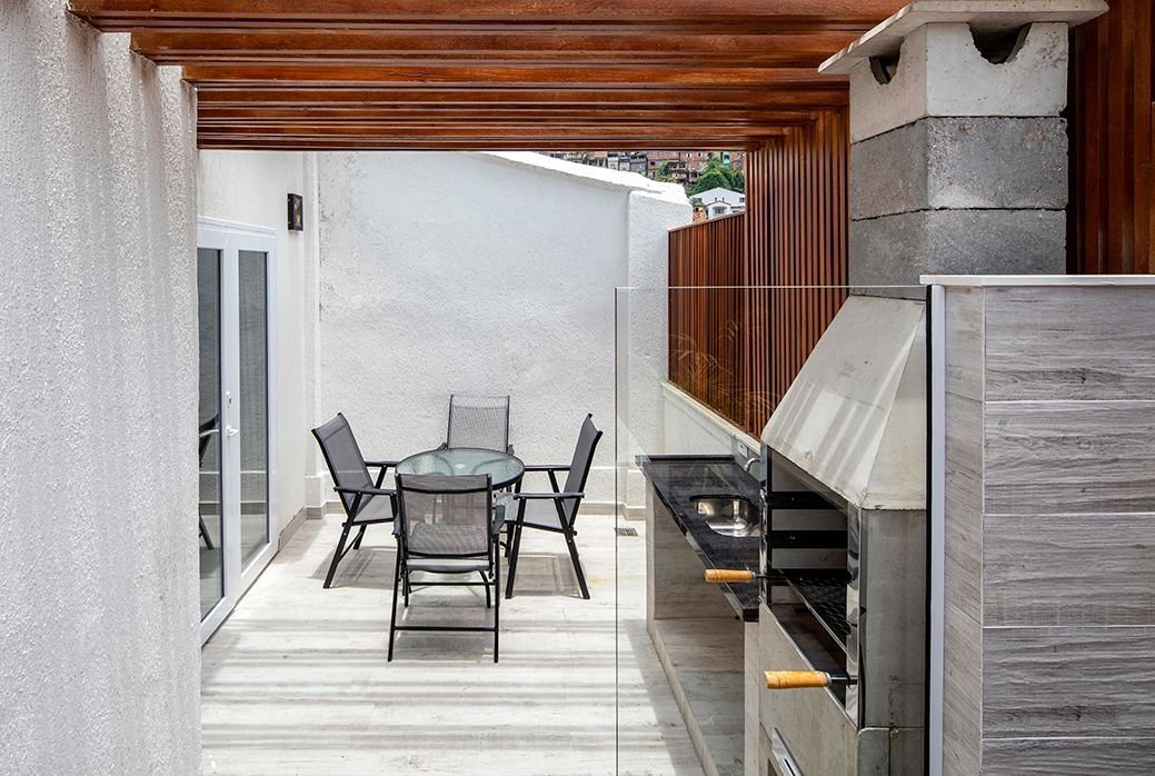 Cobertura 2 Quartos com Terraço, BBQ e Jacuzzi gallery image 3