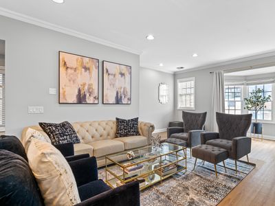 Luxury 6BD/5BTH + Roofdeck – Downtown Chicago!
