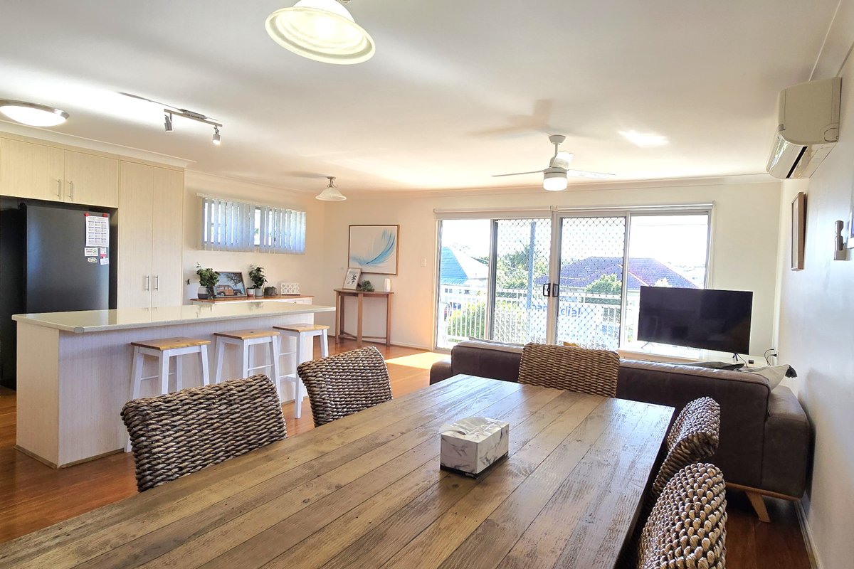 Drayton Apt Upstairs (SEQ) – 3 bedroom 2 bathroom