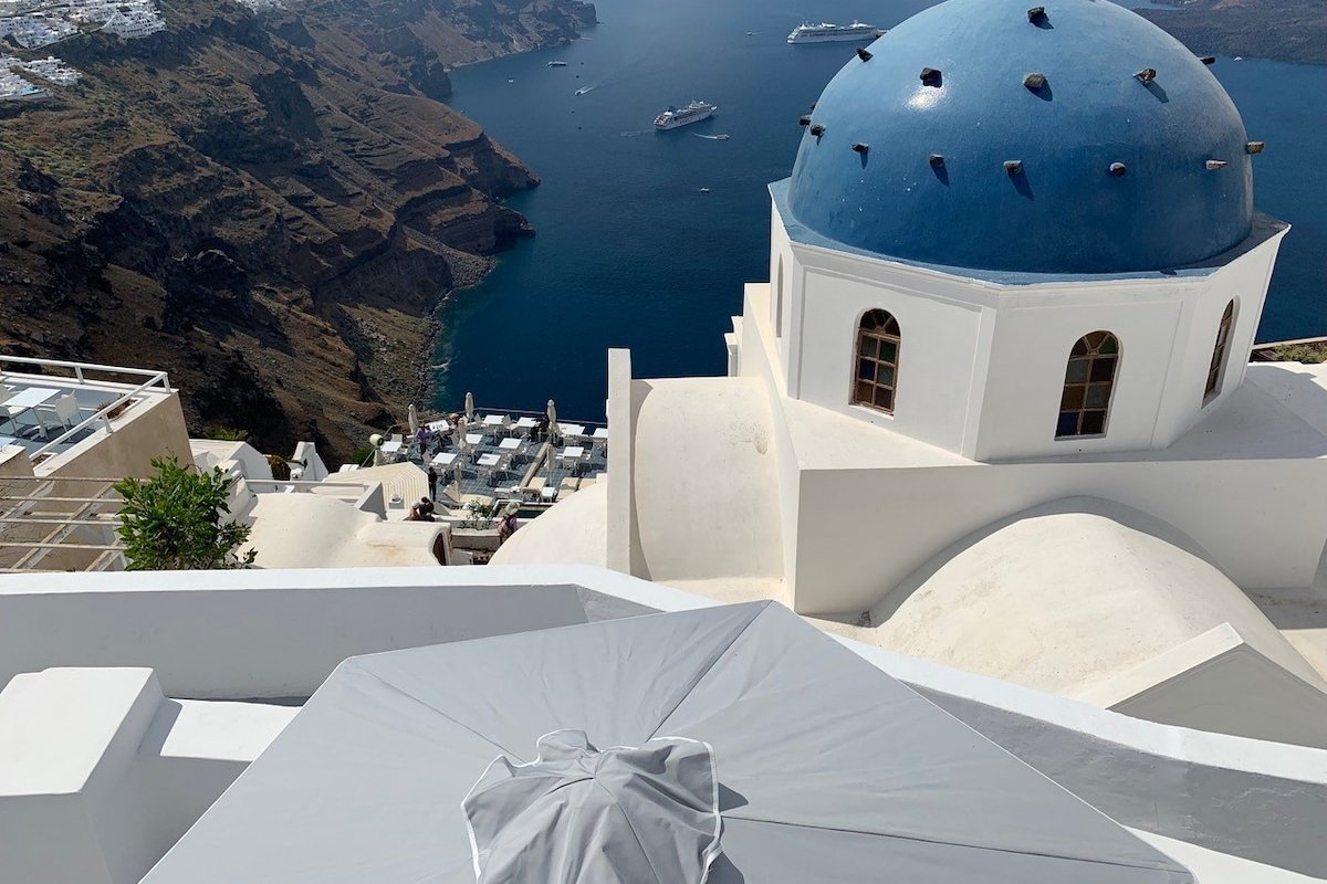 LVNB 2 bedroom unique view villa in Imerovigli gallery image 4