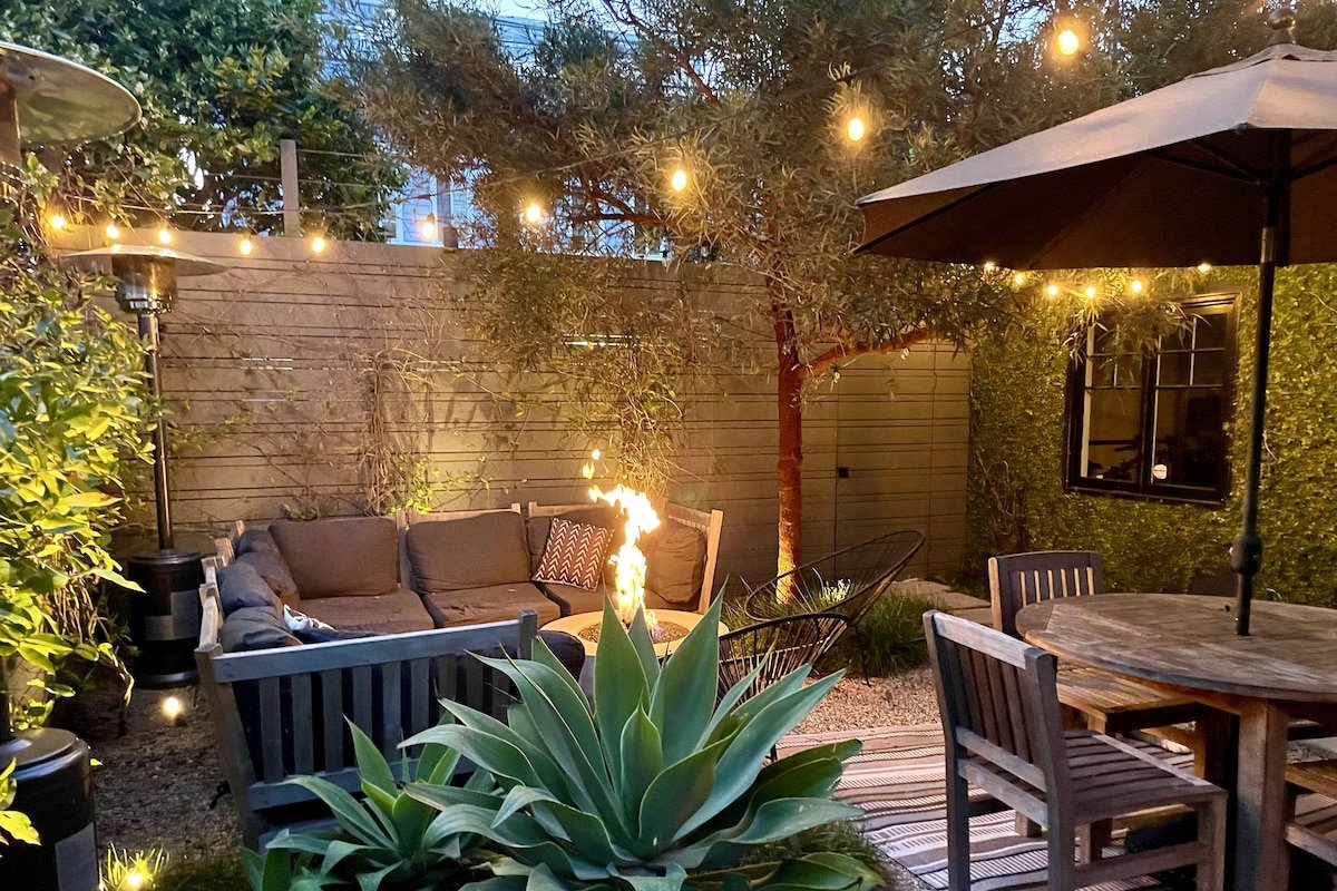 Venice Beach Indoor-Outdoor Oasis in Walk Street District gallery image 2