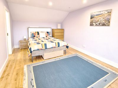 4-bed House Close to Airport, City & Beaches