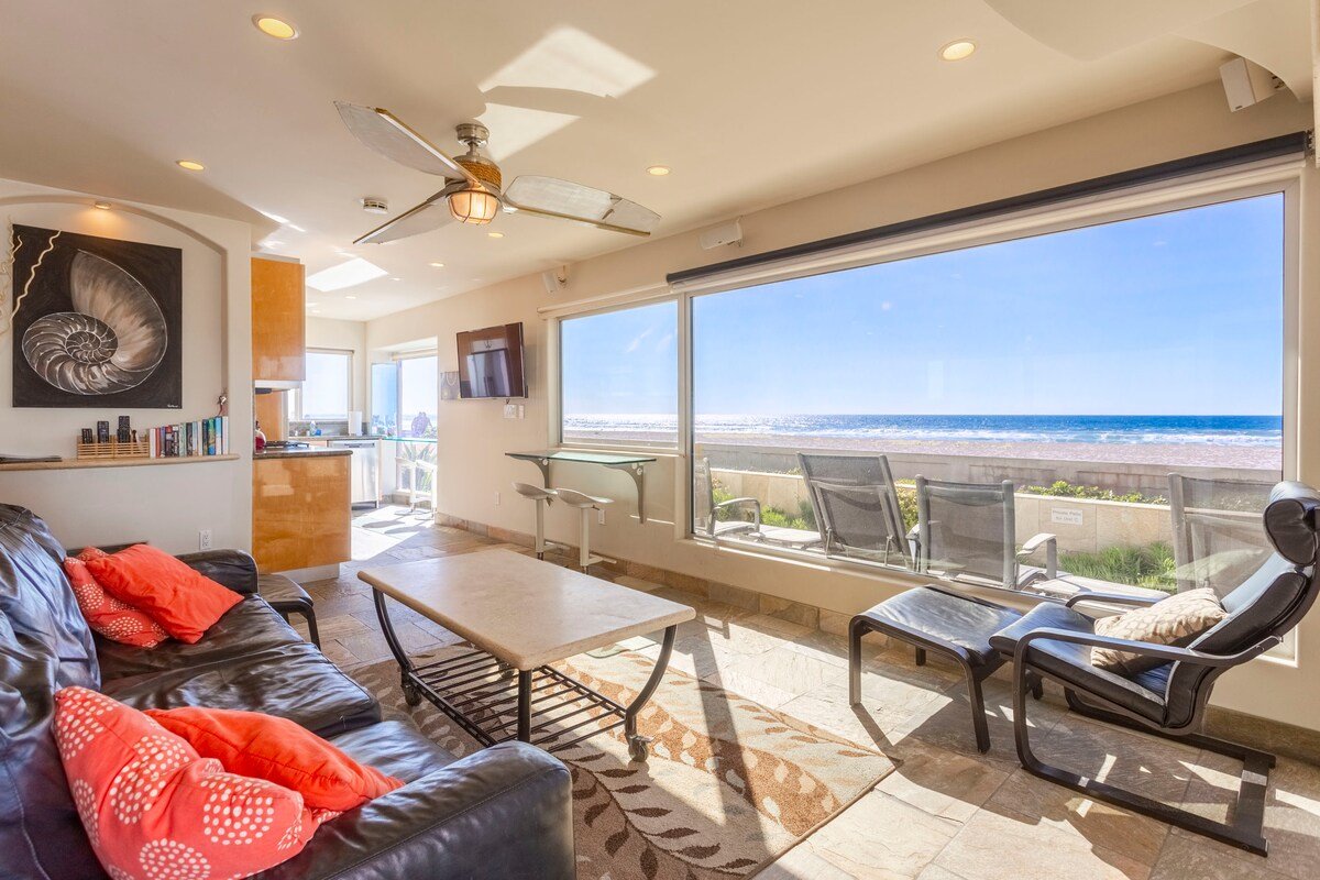 15 foot wide Windows to Waves Oceanfront property! gallery image 4
