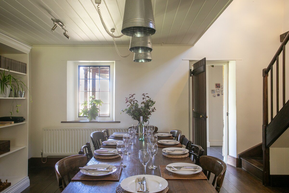 Historic Sandstone Ross Farmhouse. gallery image 5