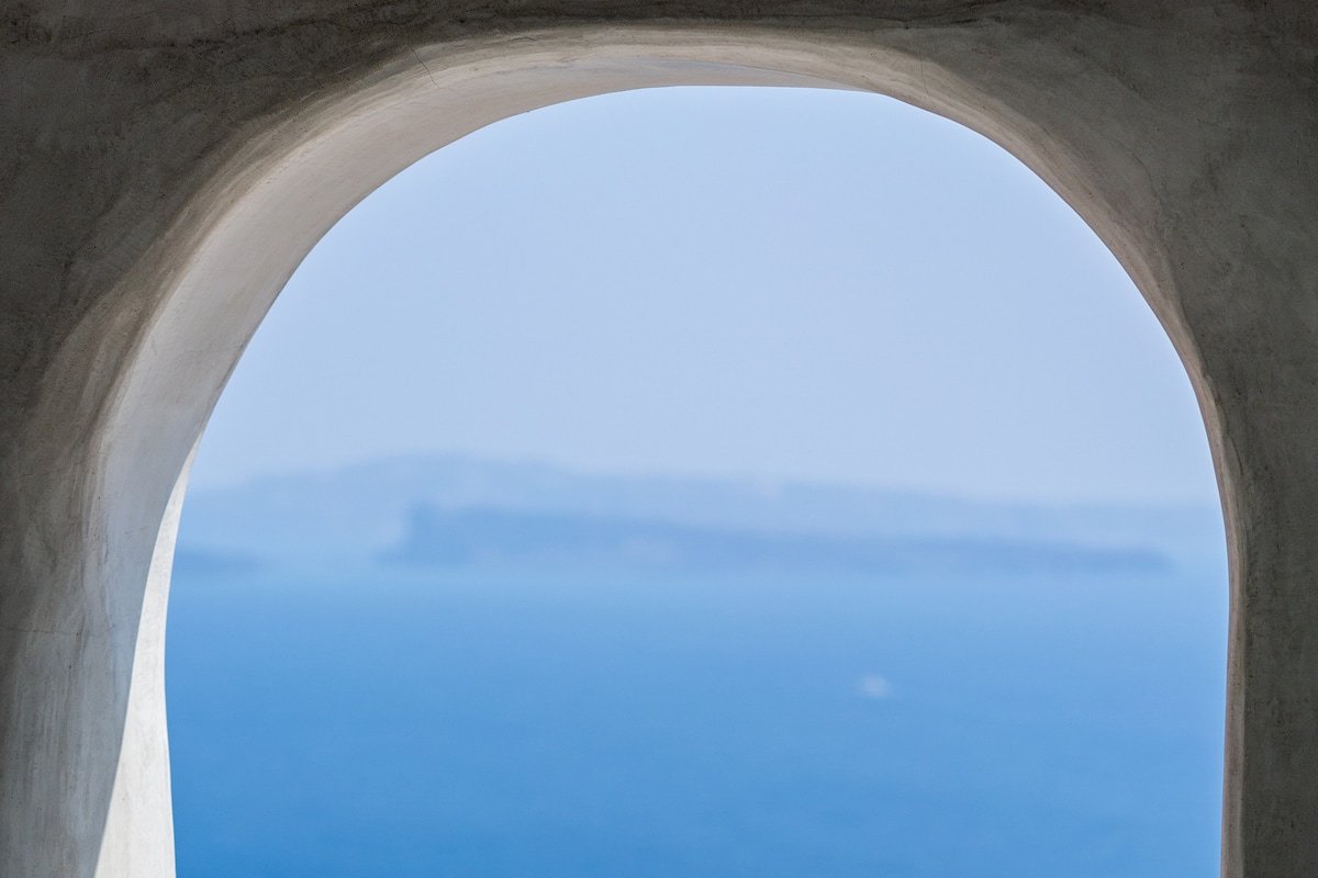 Marble Sun Villa with Hot-Tub and Caldera View gallery image 3