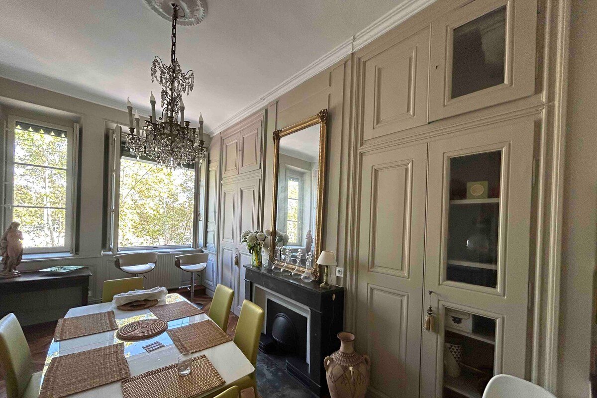 Les 24 colonnes / vue sur les quais gallery image 5