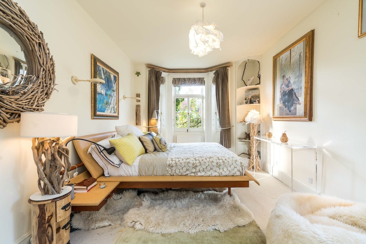 Stunning 3 bed design gem in Hampstead gallery image 2