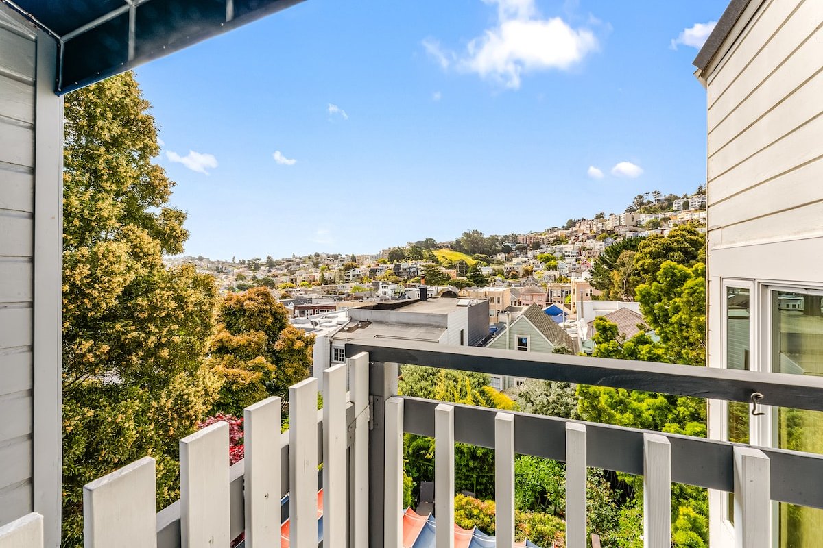 Lovely Arts & Crafts home on quiet Castro street gallery image 4