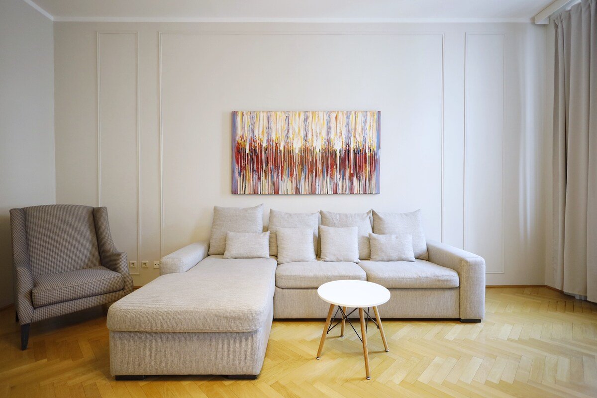 Marvellous Apartment near Karlsplatz – Apt 18 gallery image 4