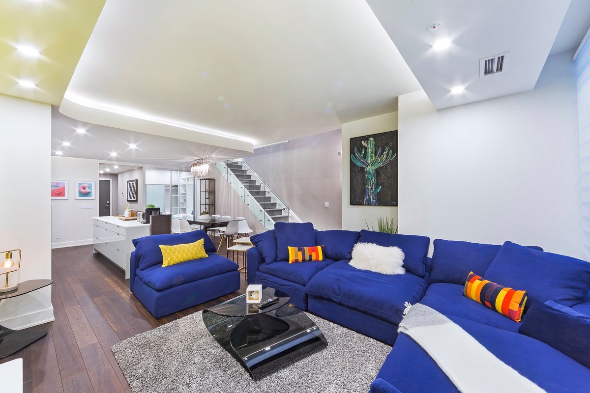 Queen West Downtown | 4 Bedroom, 3 Bath, Free Park