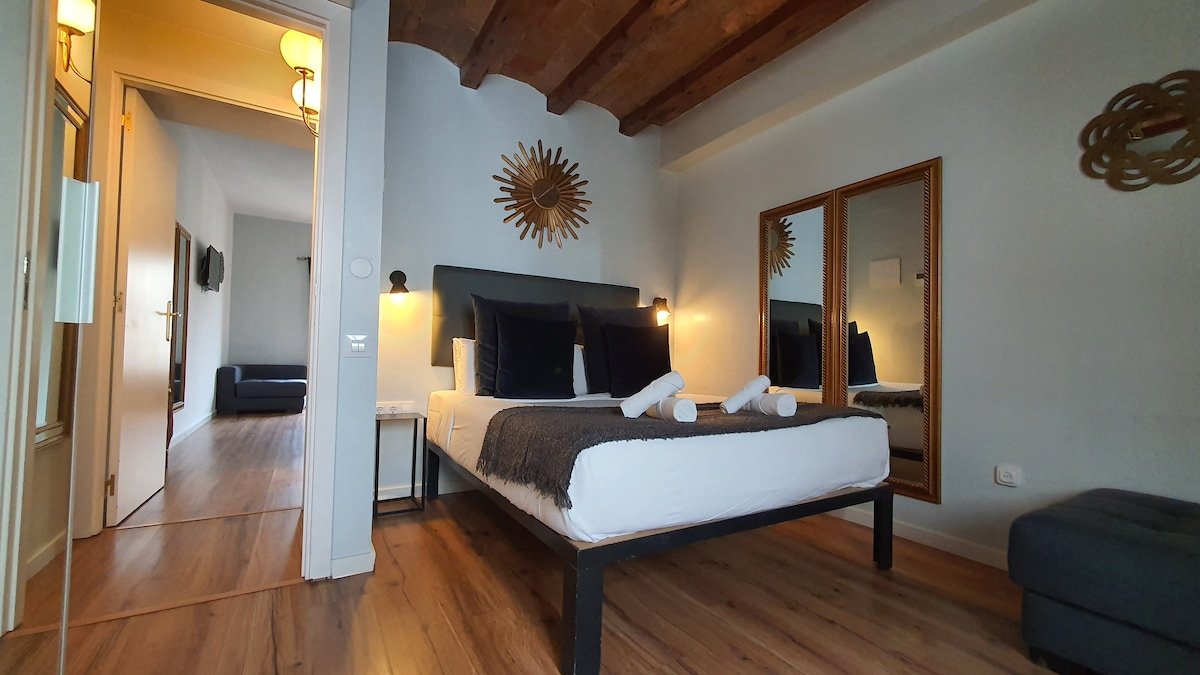 Nice Apt 3 bedrooms En Suite in the Gothic Quarter gallery image 3