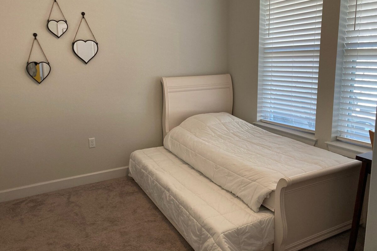 Newly Built Modern Pied-à-Terre II gallery image 5