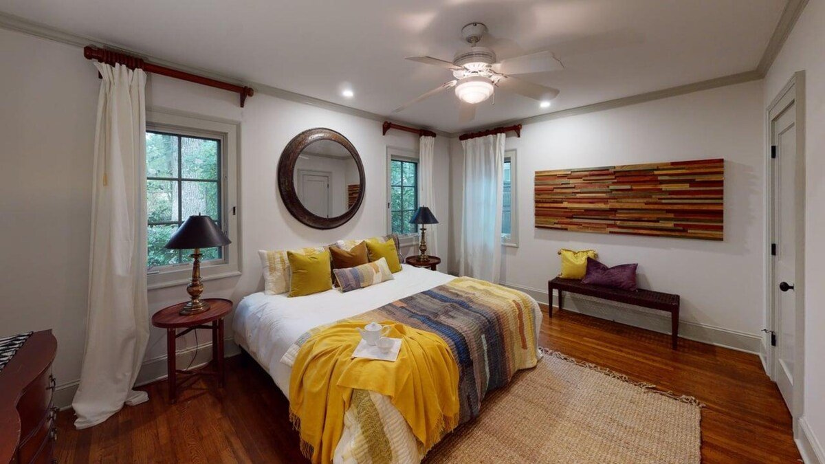 Chateau Marminty – 3BR, Kitchen, Pool with Hot Tub gallery image 2