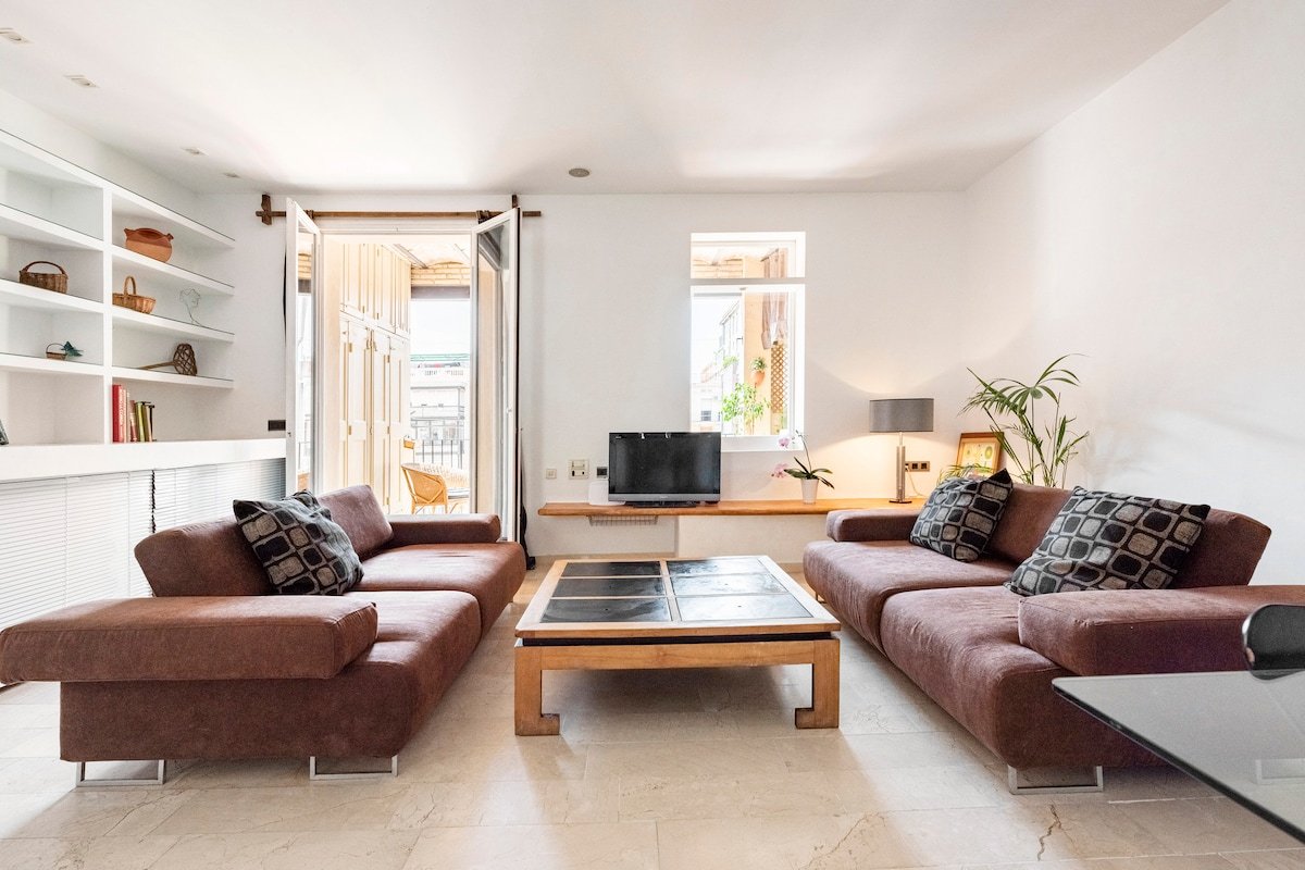 big loft in the heart of Barcelona gallery image 3