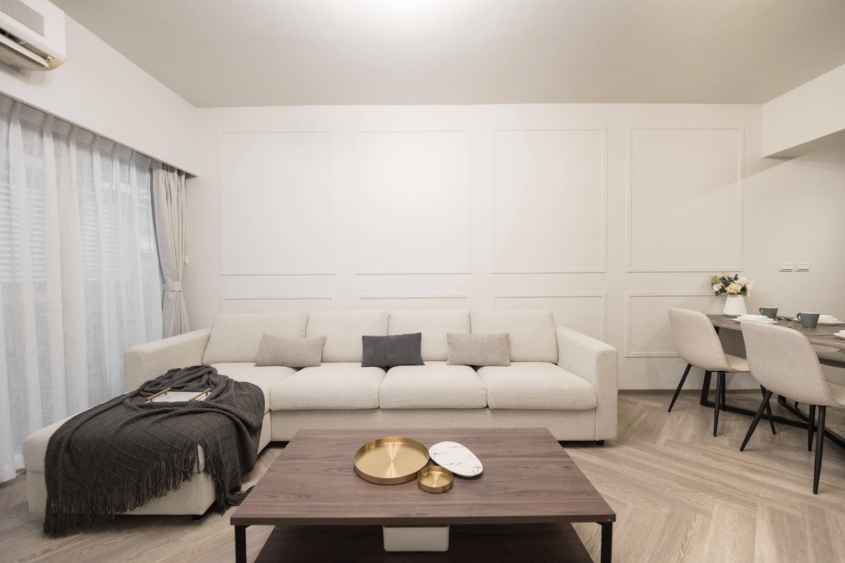 YJ【三房兩衛】一層兩戶/國父紀念館捷運步行3分/客廳採光/前後陽台/免追垃圾車/精品雙衛 gallery image 3