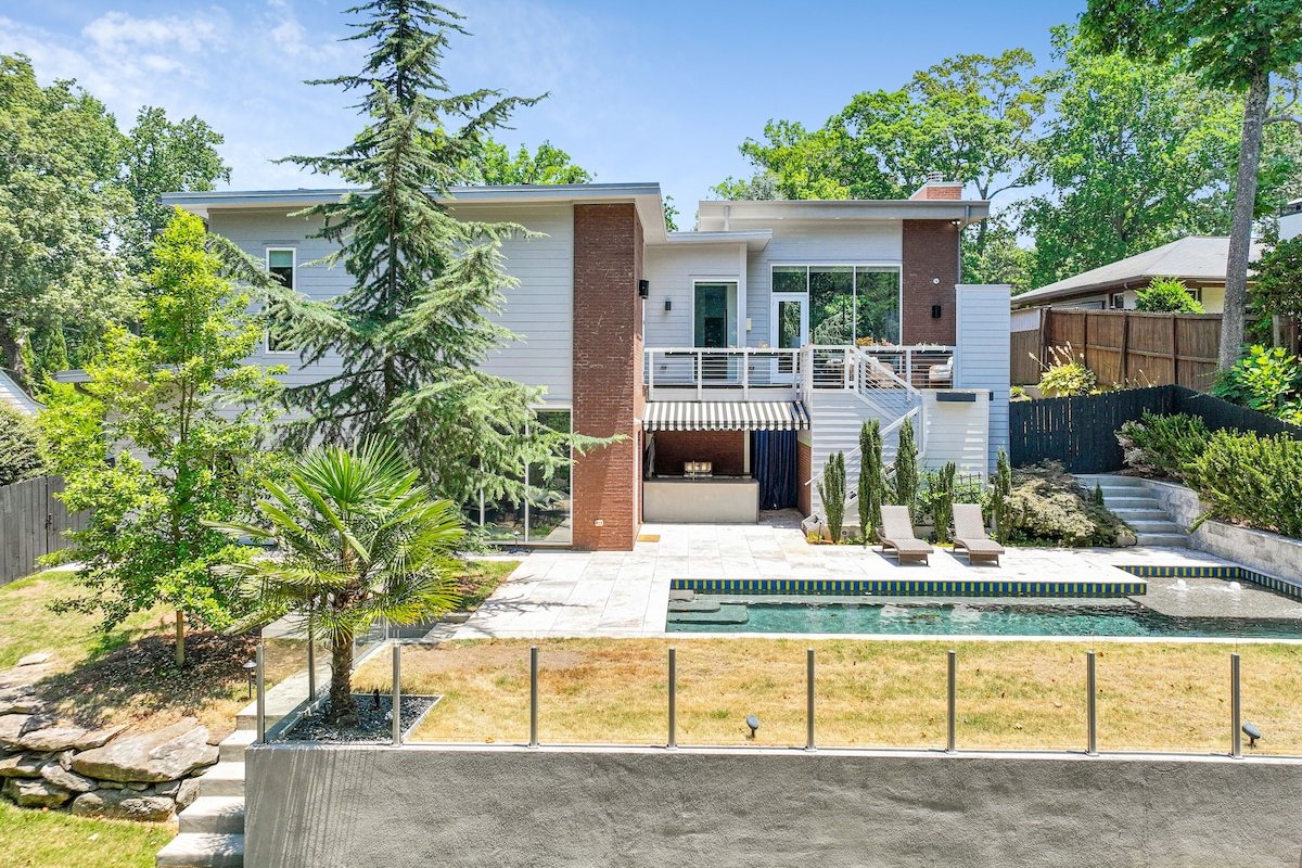 Luxe Modern 4 bdrm/4.5bath w Private pool.Sleeps 8