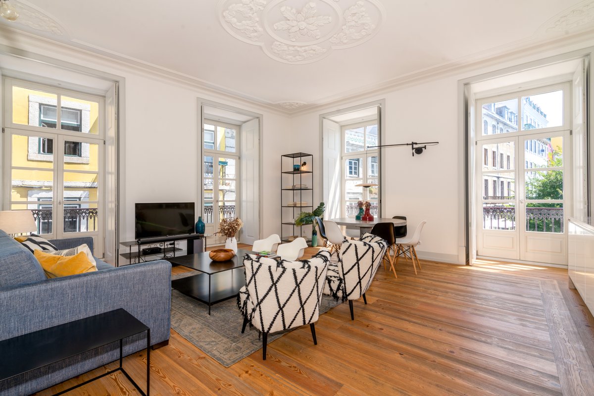 Unique 2 Bdr Apt Sea View @ Baixa Alfama B