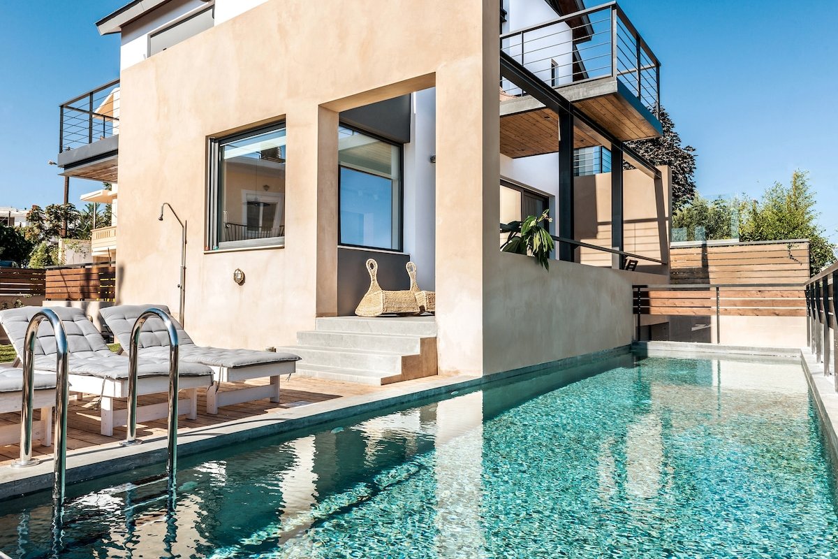 happy villa (Now with heated pool!) gallery image 4