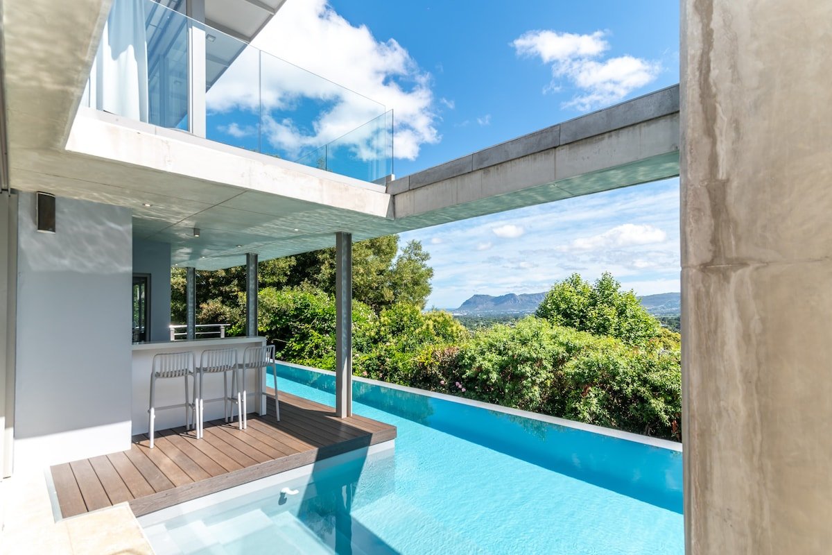 Elite Retreats – Southdown Masterpiece gallery image 3