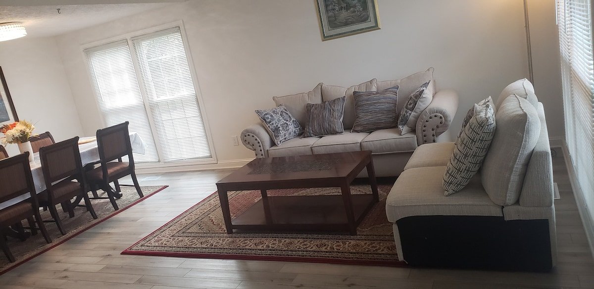 AG Family Vacation Home gallery image 3