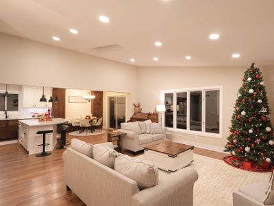 2 King Bed | Fireplace | Disney+