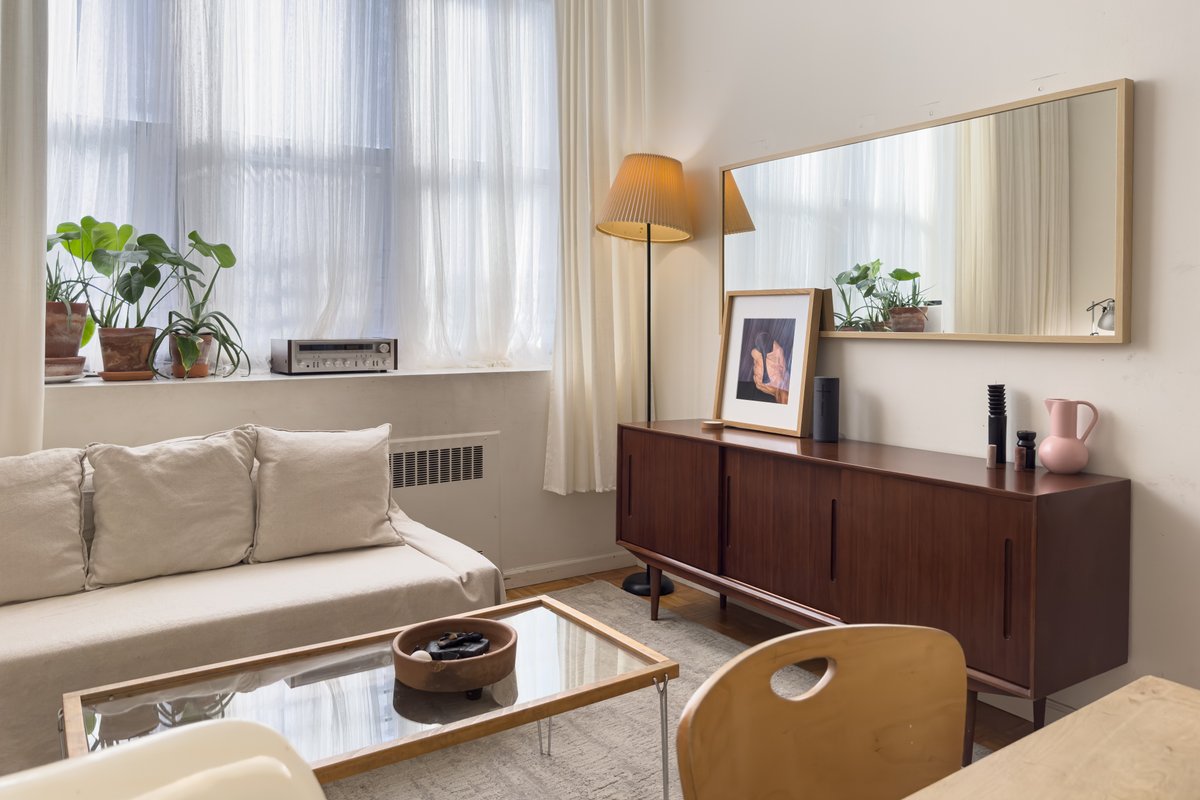 unique artist’s apartment in Manhattan