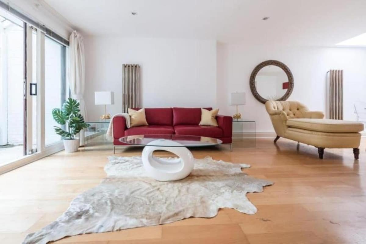 Modern 3BR Notting Hill Gem | Patio + 2.5 Baths gallery image 3