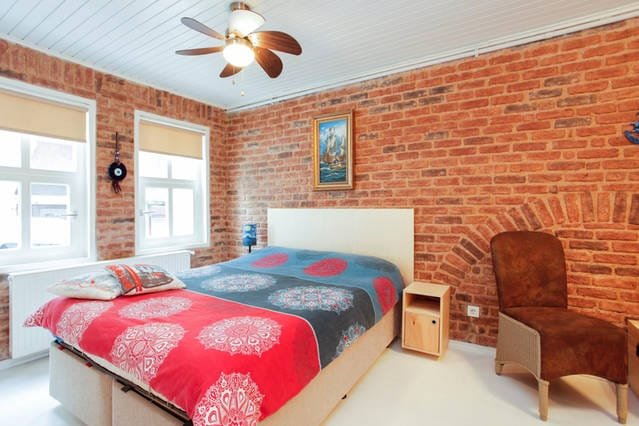 Private house with 4 separate apartments gallery image 3