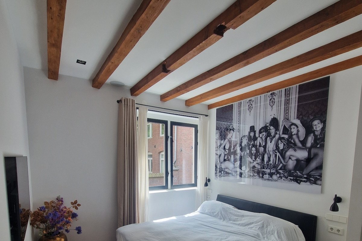 Amazing Holiday loft – Top Location & Canal View gallery image 4