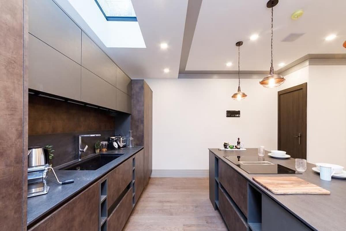 4Bed 3.5Bath House with Hot Tub gallery image 5