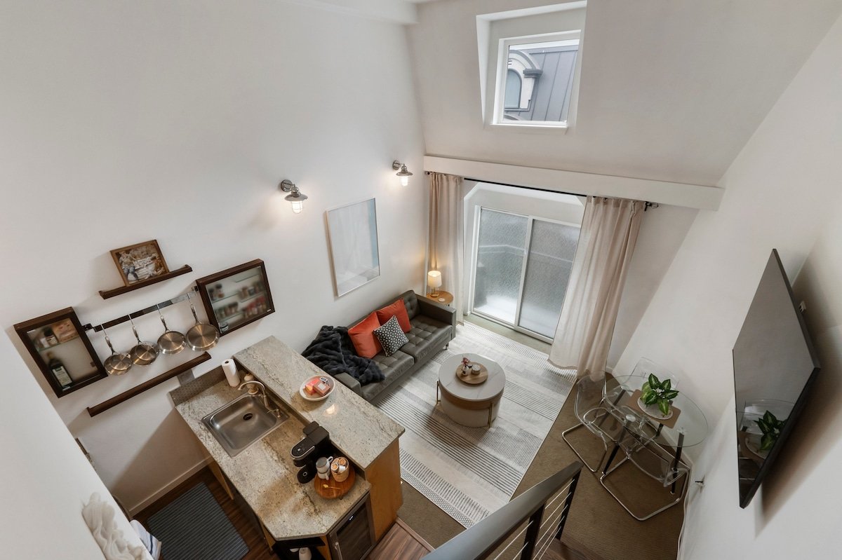 The Seafarer: A Curated Seattle Experience gallery image 5