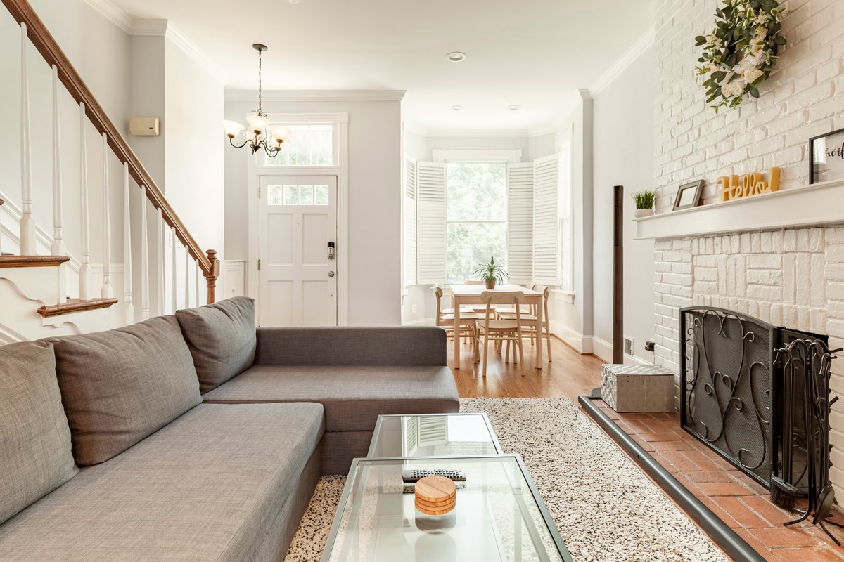 Luxury CapHill Townhouse-Free Parking-Central Loc