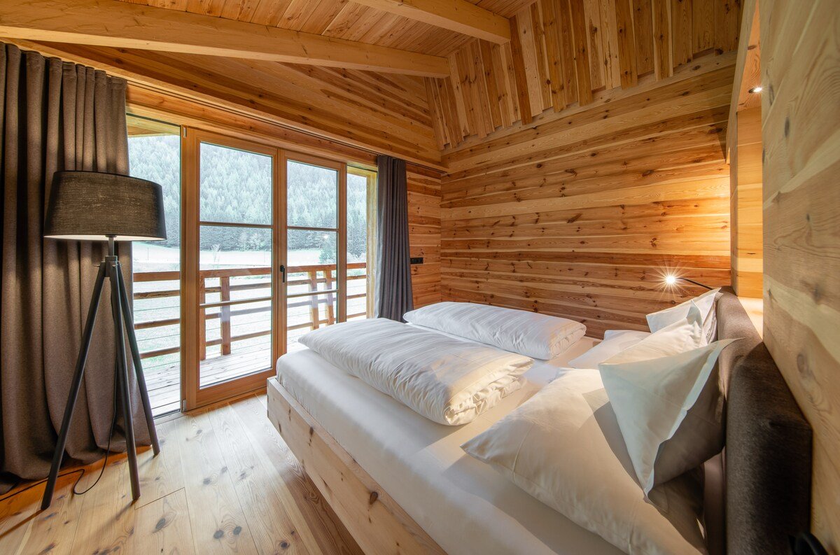 Chalet Mountain gallery image 2