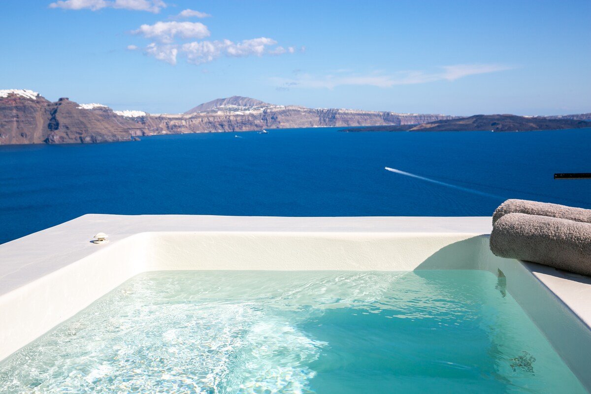 Platis Residence Villa with HotTub & indoor Hammam gallery image 2