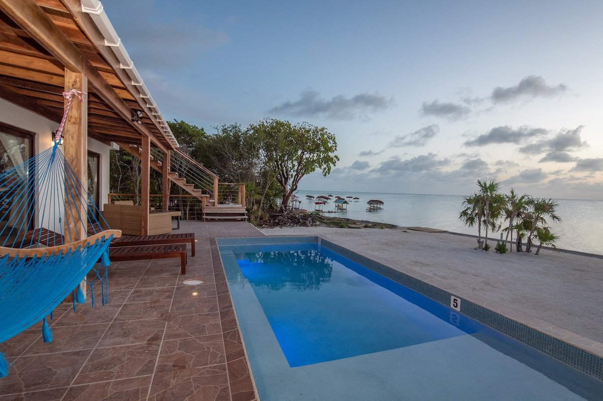 Eco-Friendly Villa at Secret Beach Belize! gallery image 4