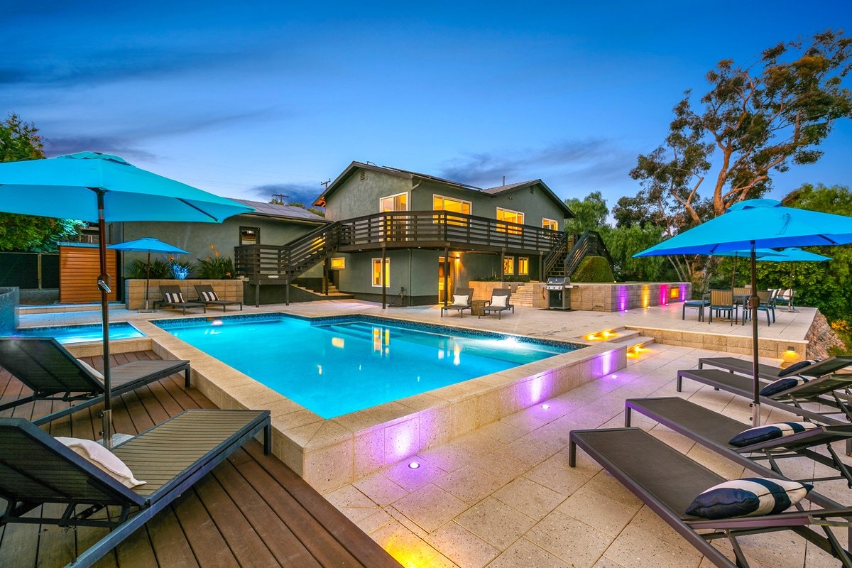 Your Modern Lux Pool Resort in the Heart of SD gallery image 4