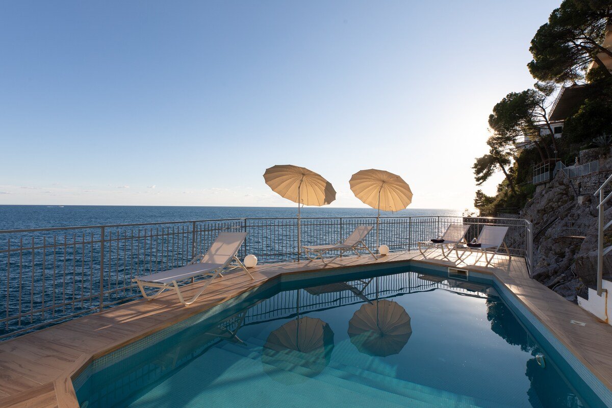 Villa Elizabeth – Luxury Villa, Private Pool & Sea gallery image 4