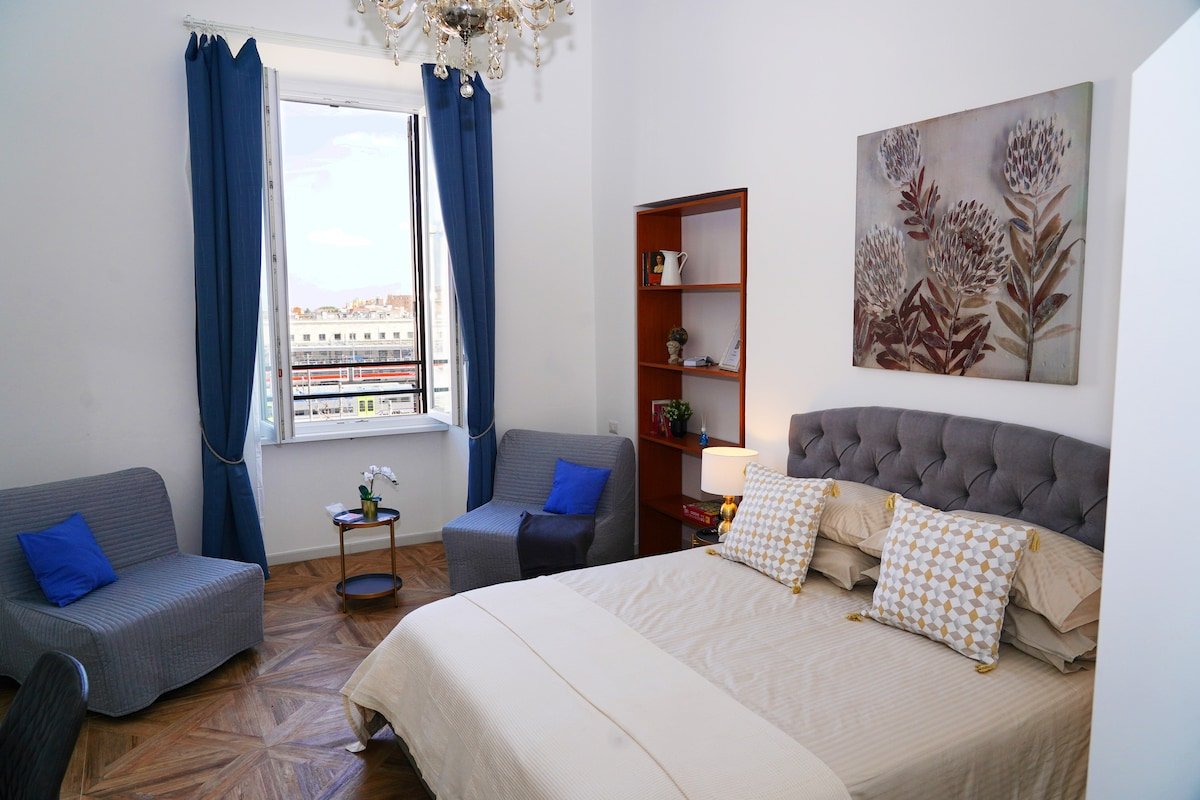 HLH for groups and families near the Colosseum gallery image 3