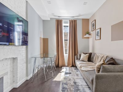 · 9 Br Triplex|1 block > Train