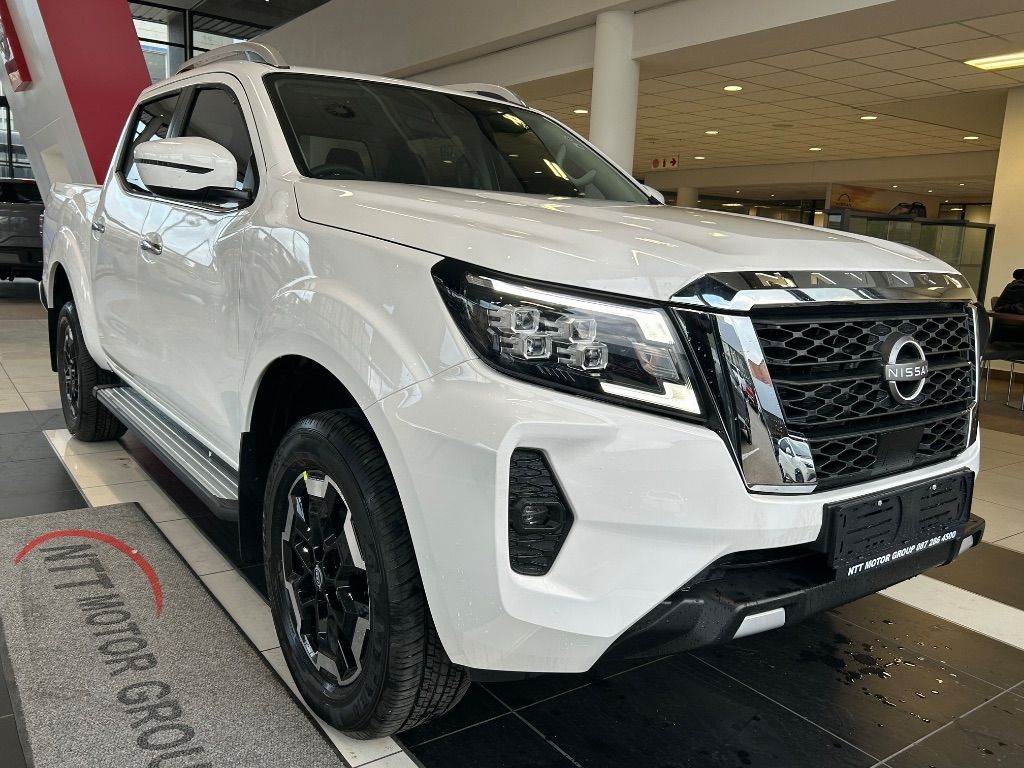 NISSAN NAVARA 2.5D LE 4X2 AT D C P U for Sale in South Africa