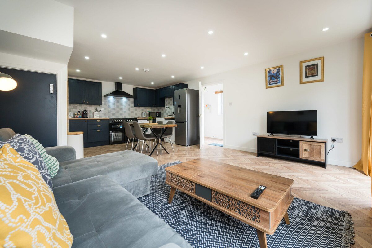 Jersey King – Stylish Bristol House! gallery image 4
