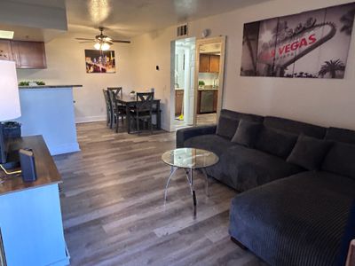 Spacious and remodeled no resort or parking fees