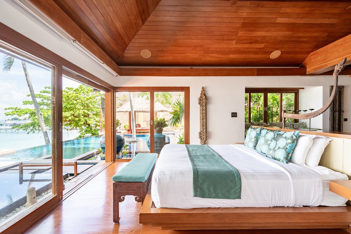 Upni Duniya – Luxury, Beachfront 9-suites Villa gallery image 5