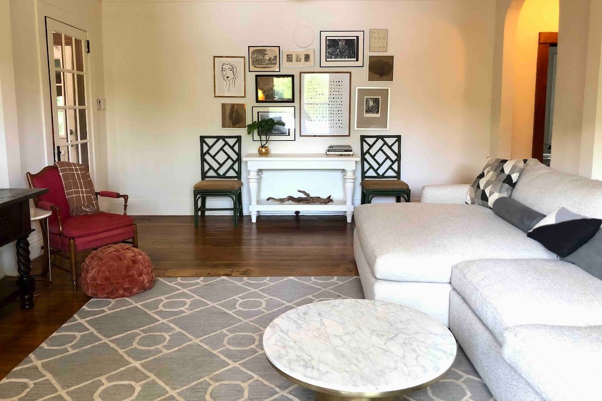 5 bedrooms, Historic home, Fire pit, Dog Friendly gallery image 4