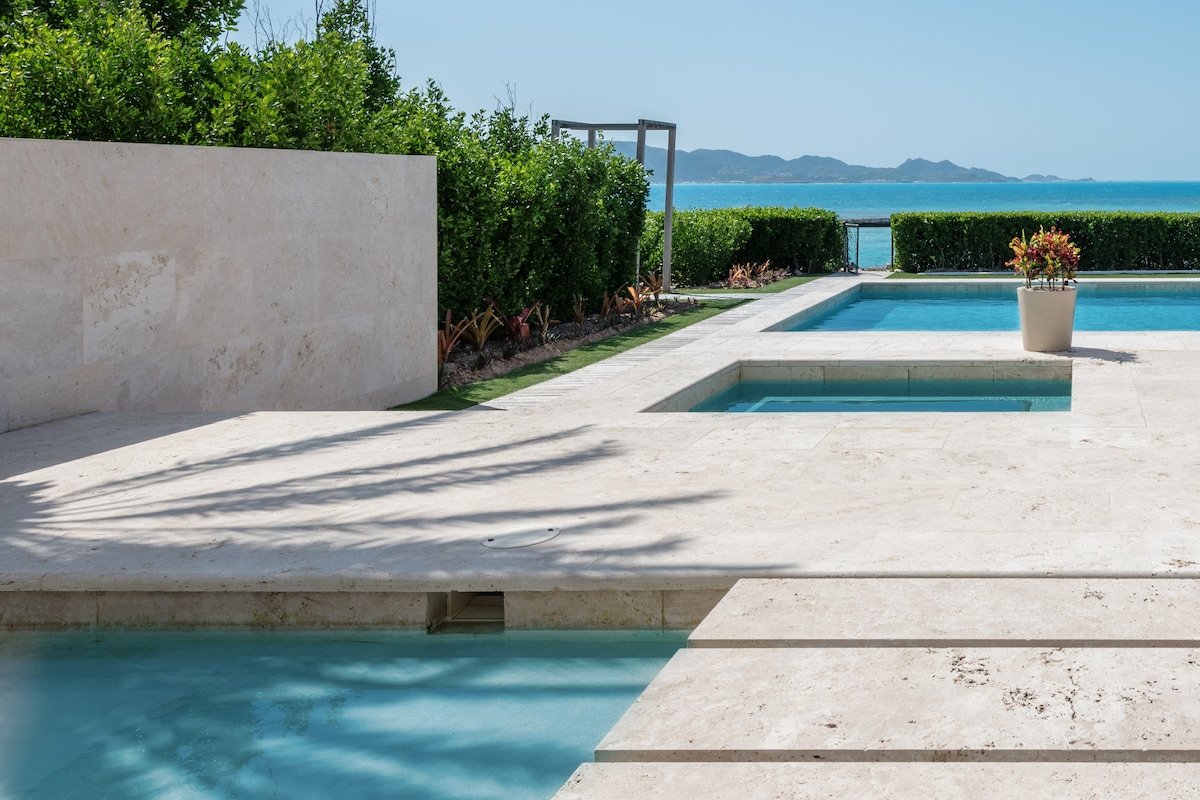 Champagne Shores gallery image 2