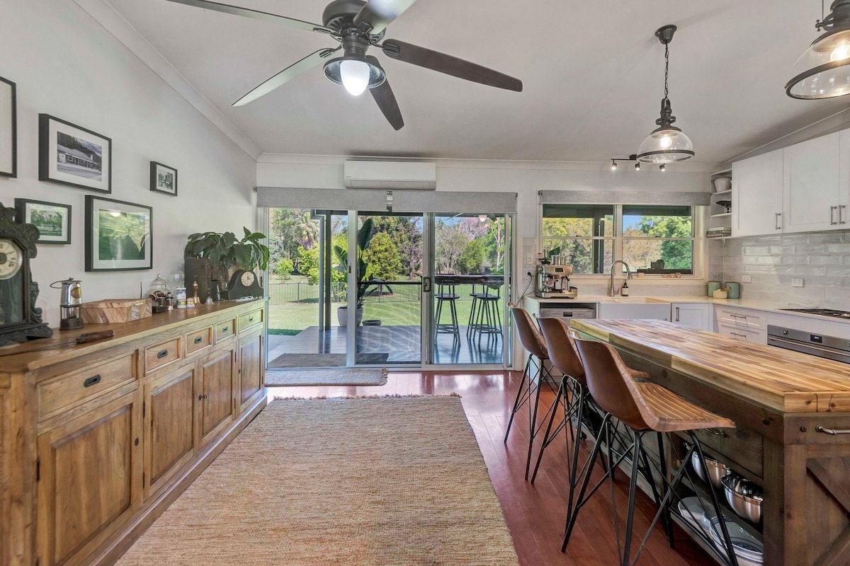 Lumeah by the Creek – HIRE ALL! gallery image 5