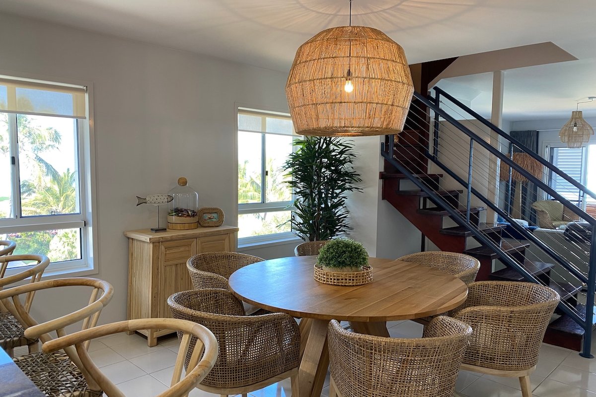 Halekai – “By the Ocean” gallery image 4