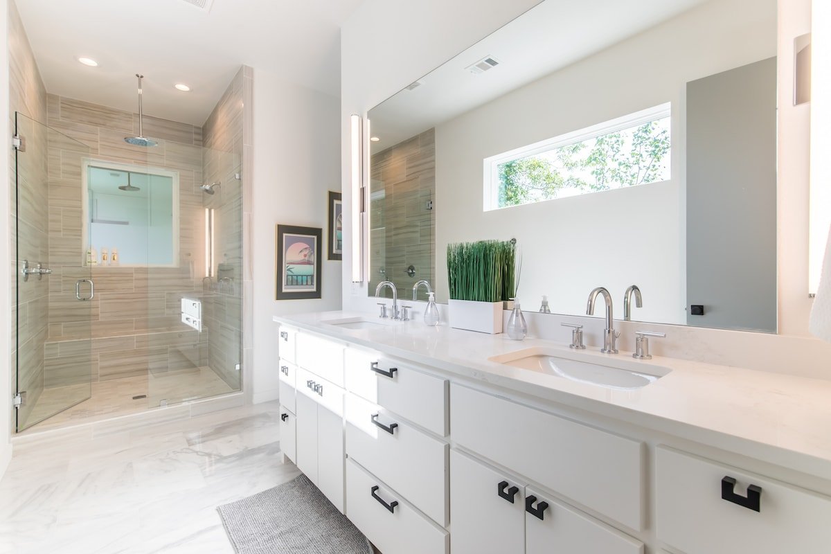 ☞Sleeps 16👈🏻Smart TVs in all Rooms | Keyless Entry gallery image 4