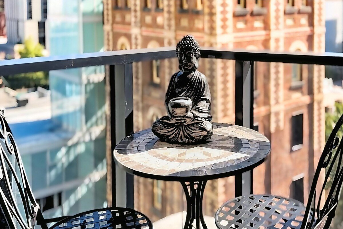 2Bed Apt – Collingwood Charm gallery image 5