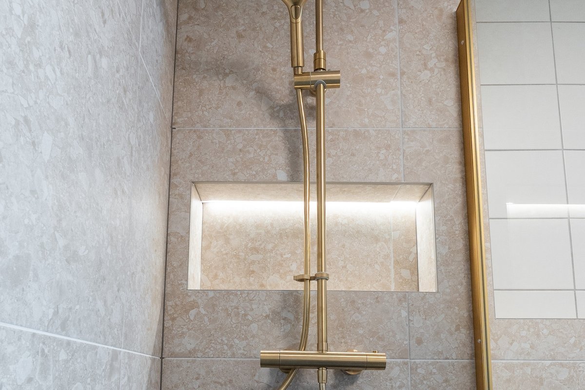 Stunning Large Penthouse in a Perfect Location gallery image 4